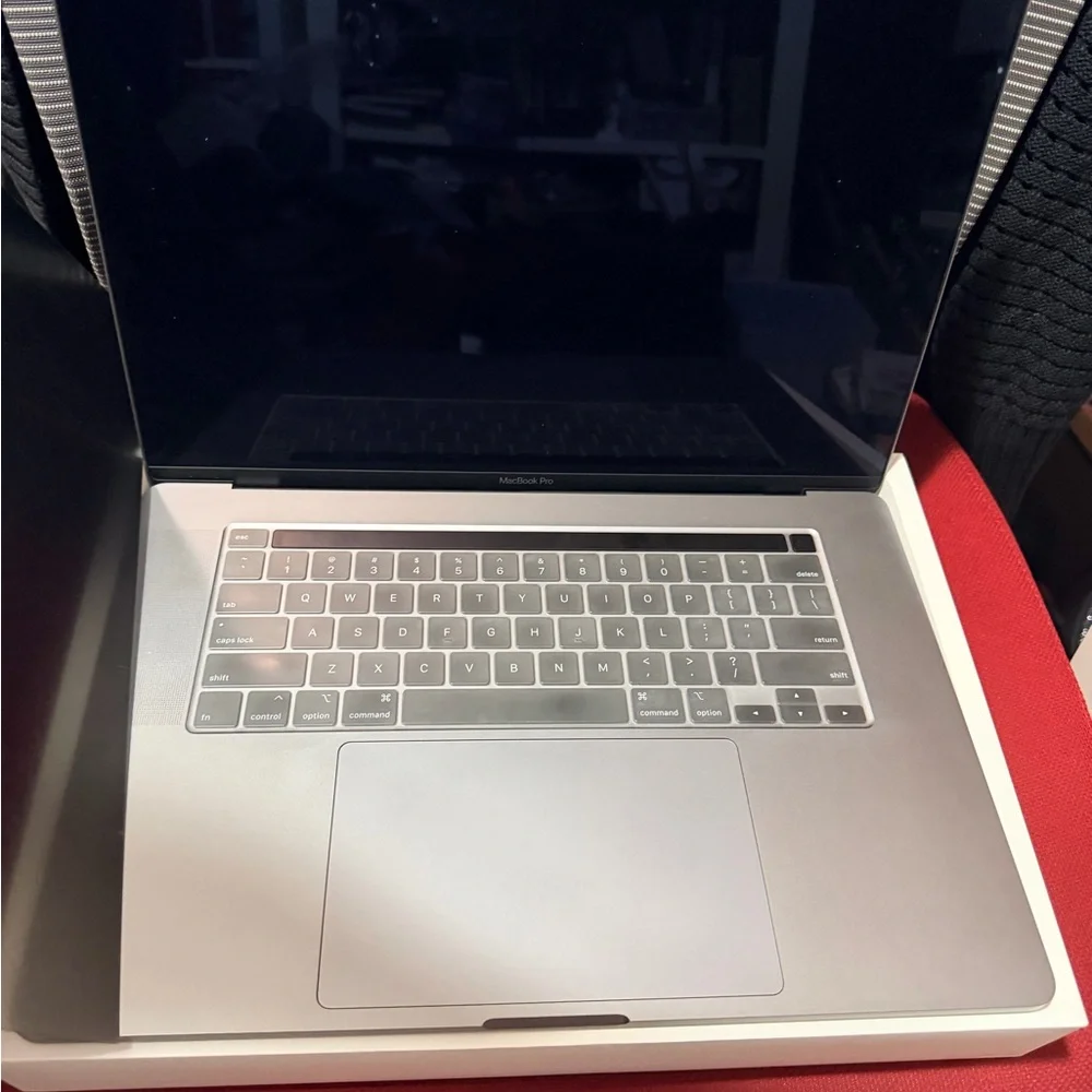 Apple MacBook Pro 16 inches 2019- Sleek Gray. Mint condition.